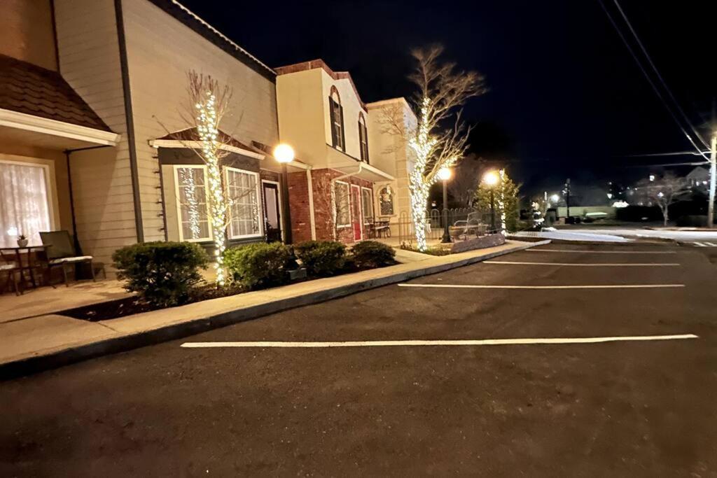 Haven At Hazel~Downtown Bungalow Demorest Exterior foto