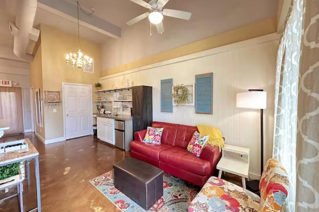Haven At Hazel~Downtown Bungalow Demorest Exterior foto